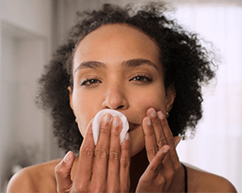 How to remove make up using micellar water?
